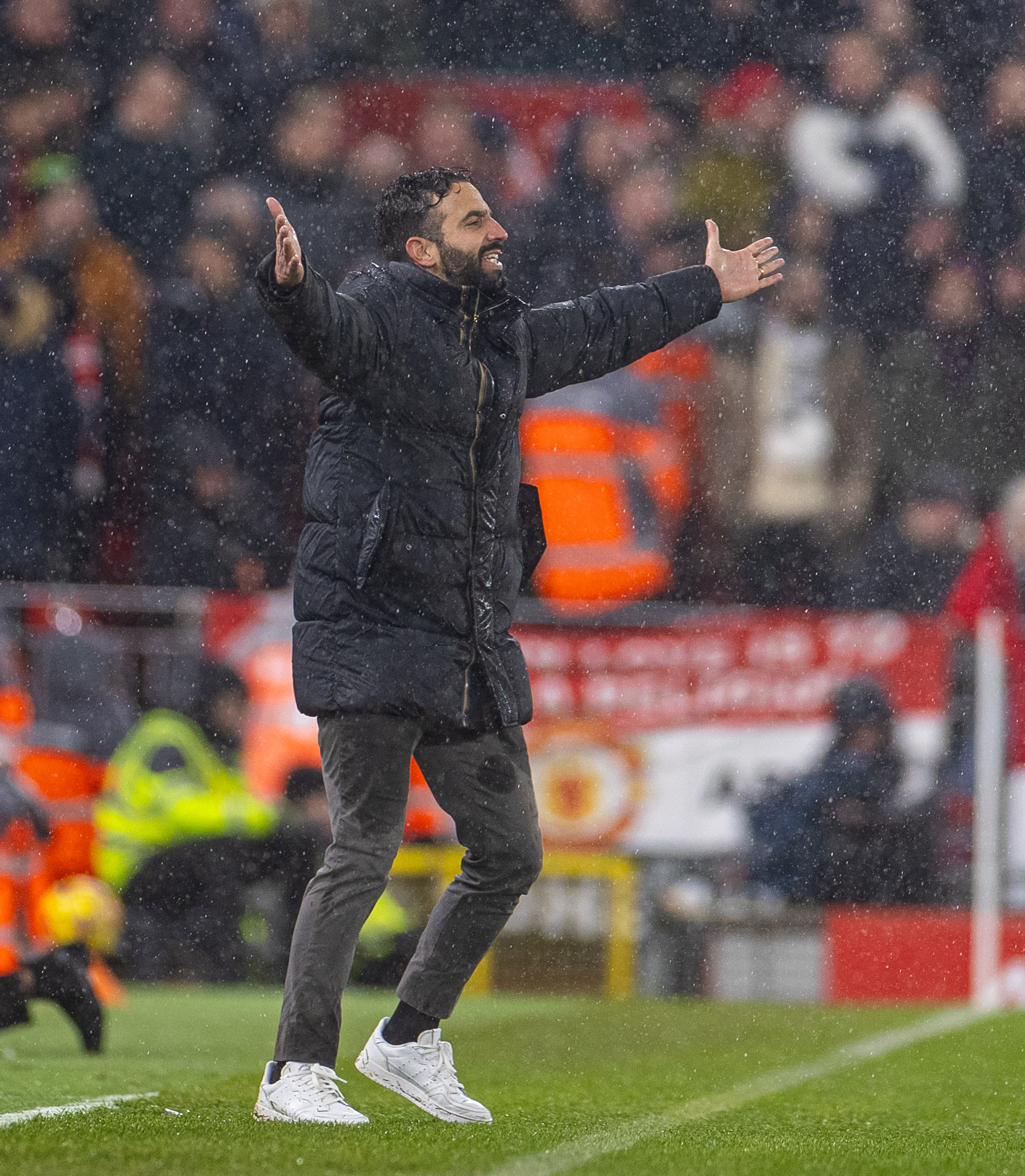 今晨法甲焦点战，利物浦再遭质疑，信心回归，临场指挥获称赞的简单介绍-开云登录入口