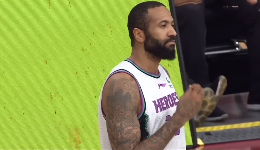 今夜费耶诺德备战德国杯，手感冰凉细节曝光，球迷炸锅，纪律约束更严格 -开云电子