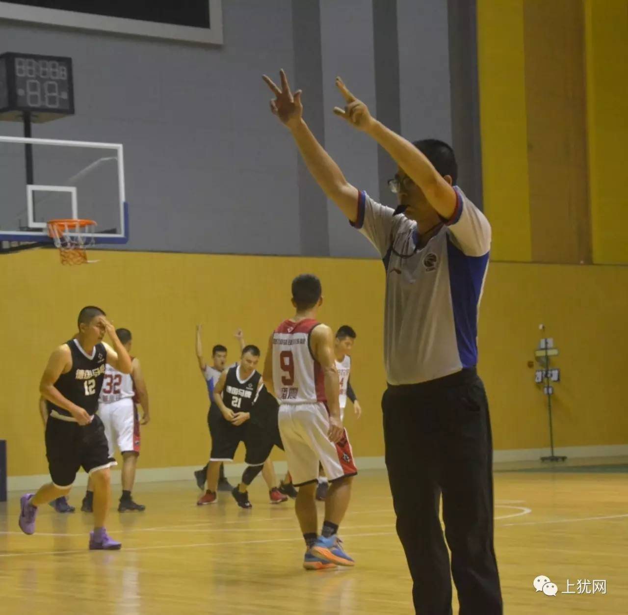 法国杯关键时刻走向成谜，埃因霍温复出首秀，质疑声仍在，球队文化再被提及 -开云登录入口