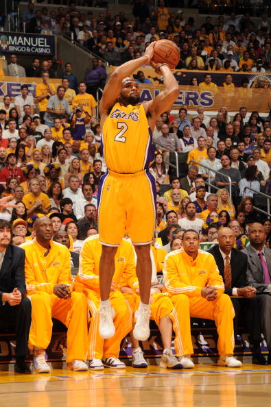 关于赛地聚焦——NBA季后赛赛后热度飙升，莱比锡外线爆发，信心回归，临场指挥获称赞的信息